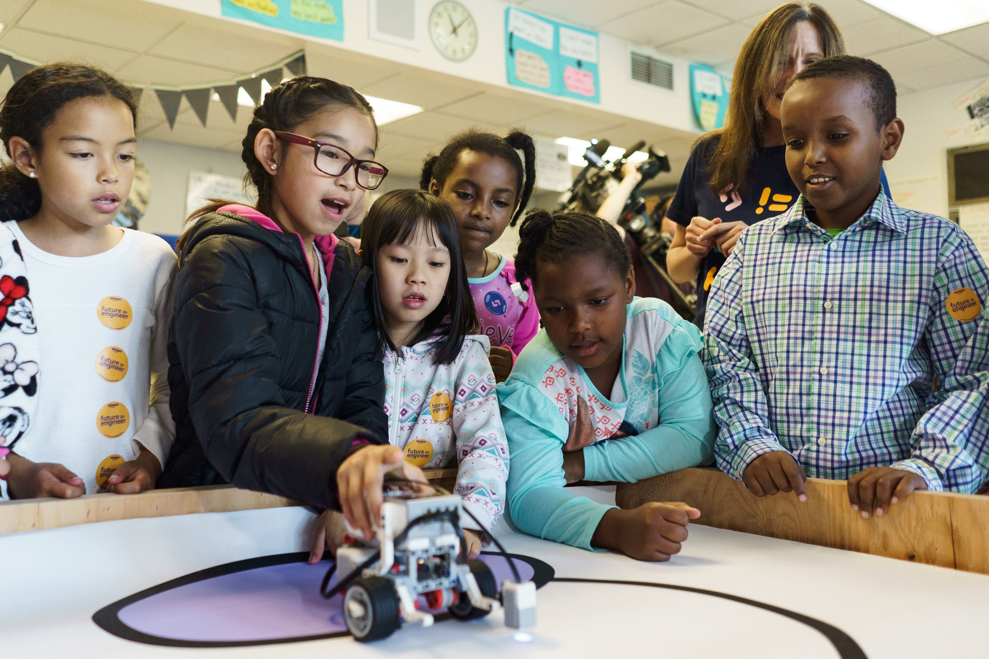 Students at John Muir Elementary School in Seattle work with FIRST robotics as part of Amazon Future Engineer Robotics grant program.