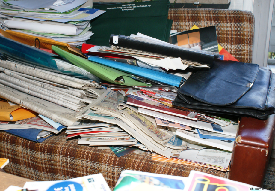 Chaos in der Wohnung eines Messies