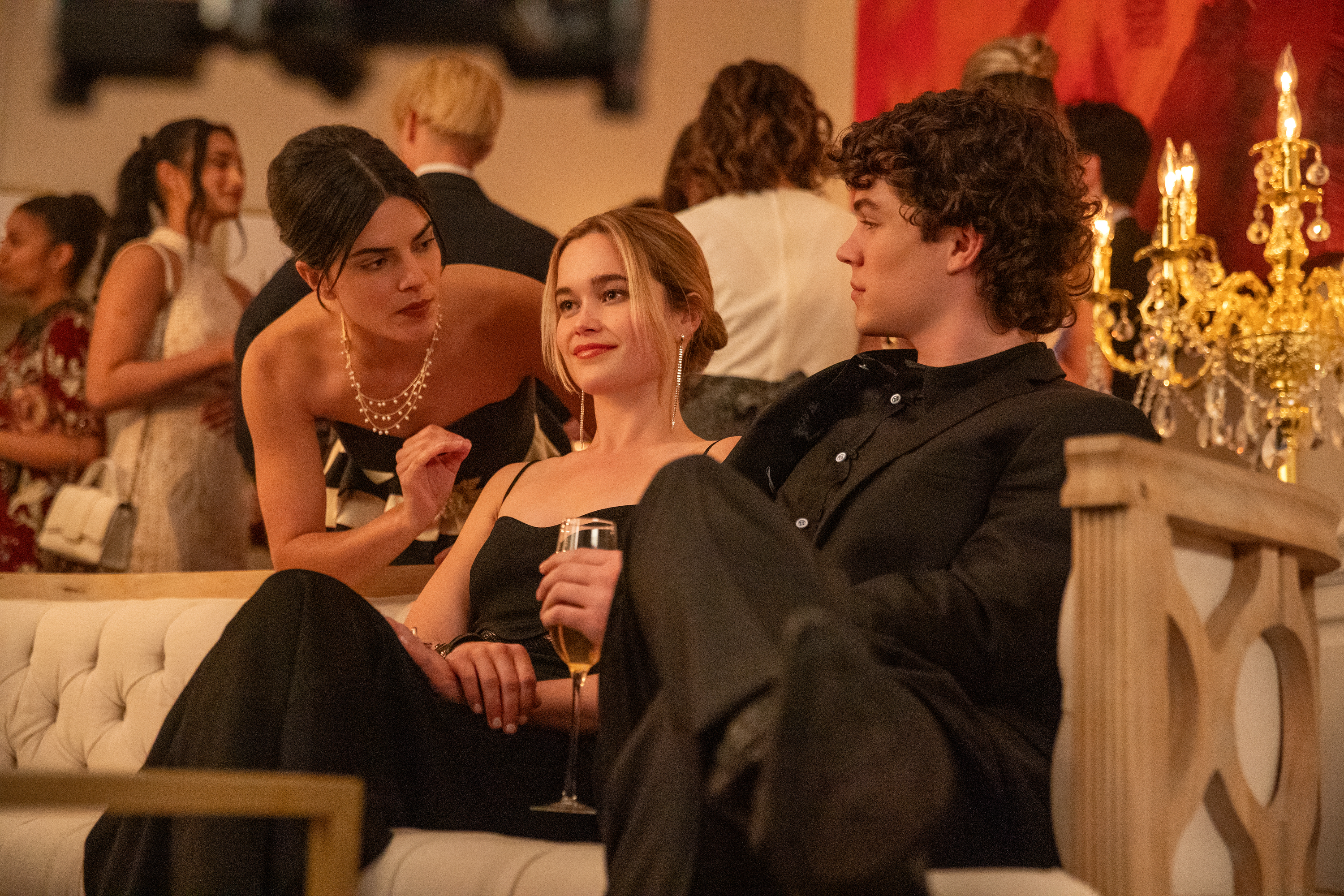 Cece Carroway (Sara Silva), Caroline Merteuil (Sarah Catherine Hook), Lucien Belmont (Zac Burgess) in Cruel Intentions on Prime Video