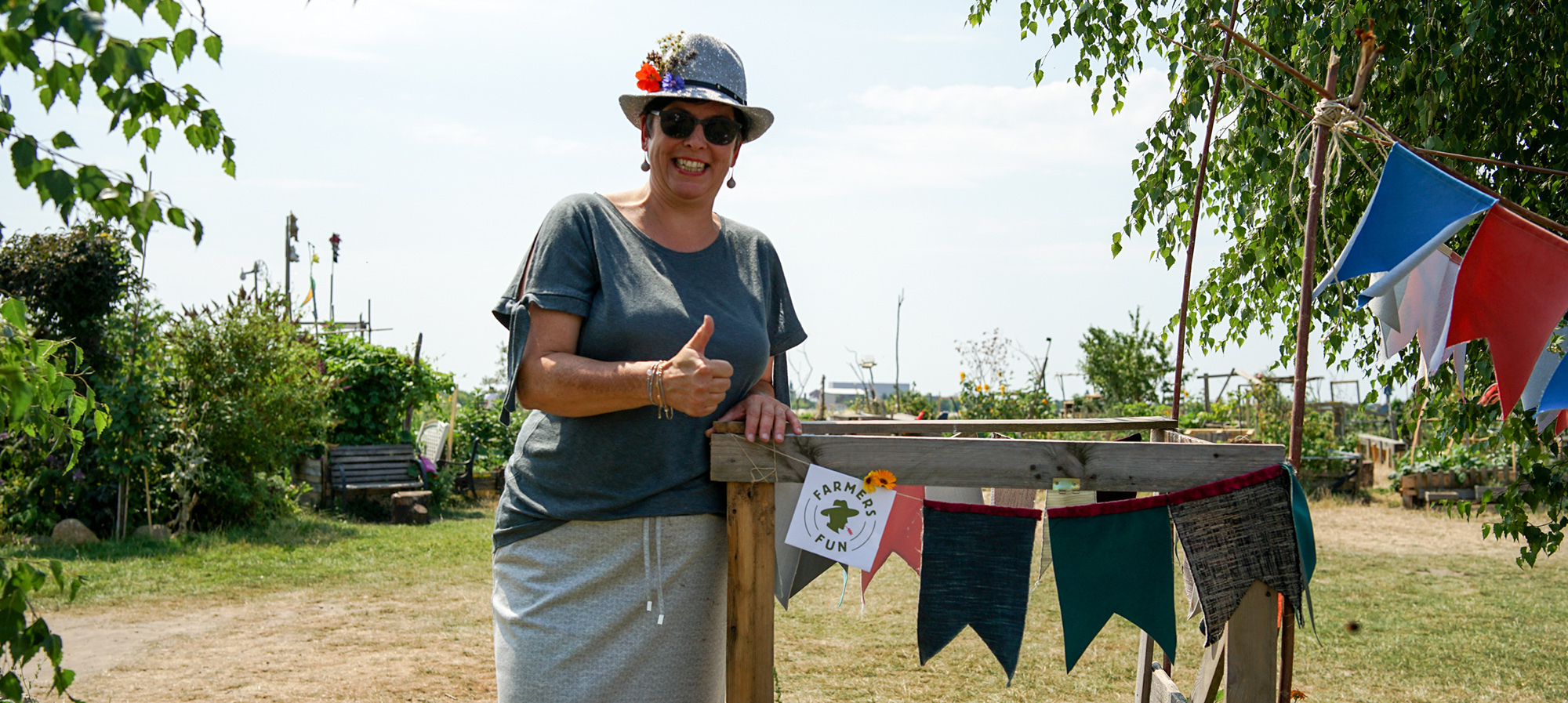 UdZ Kanditatin Ines Spanier von Farmtex beim urban gardening in Berlin.