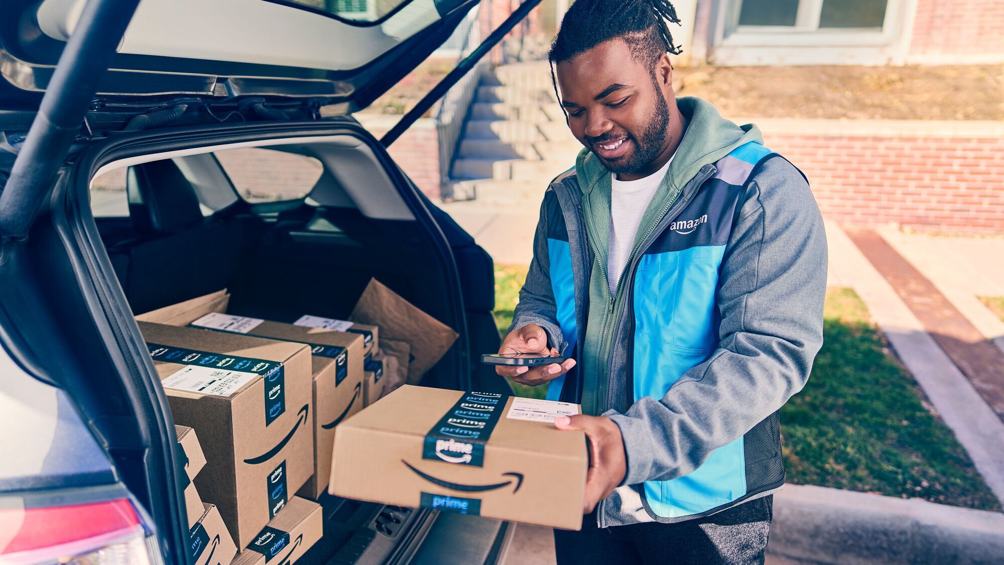 How Amazon is innovating to improve the delivery driver experience