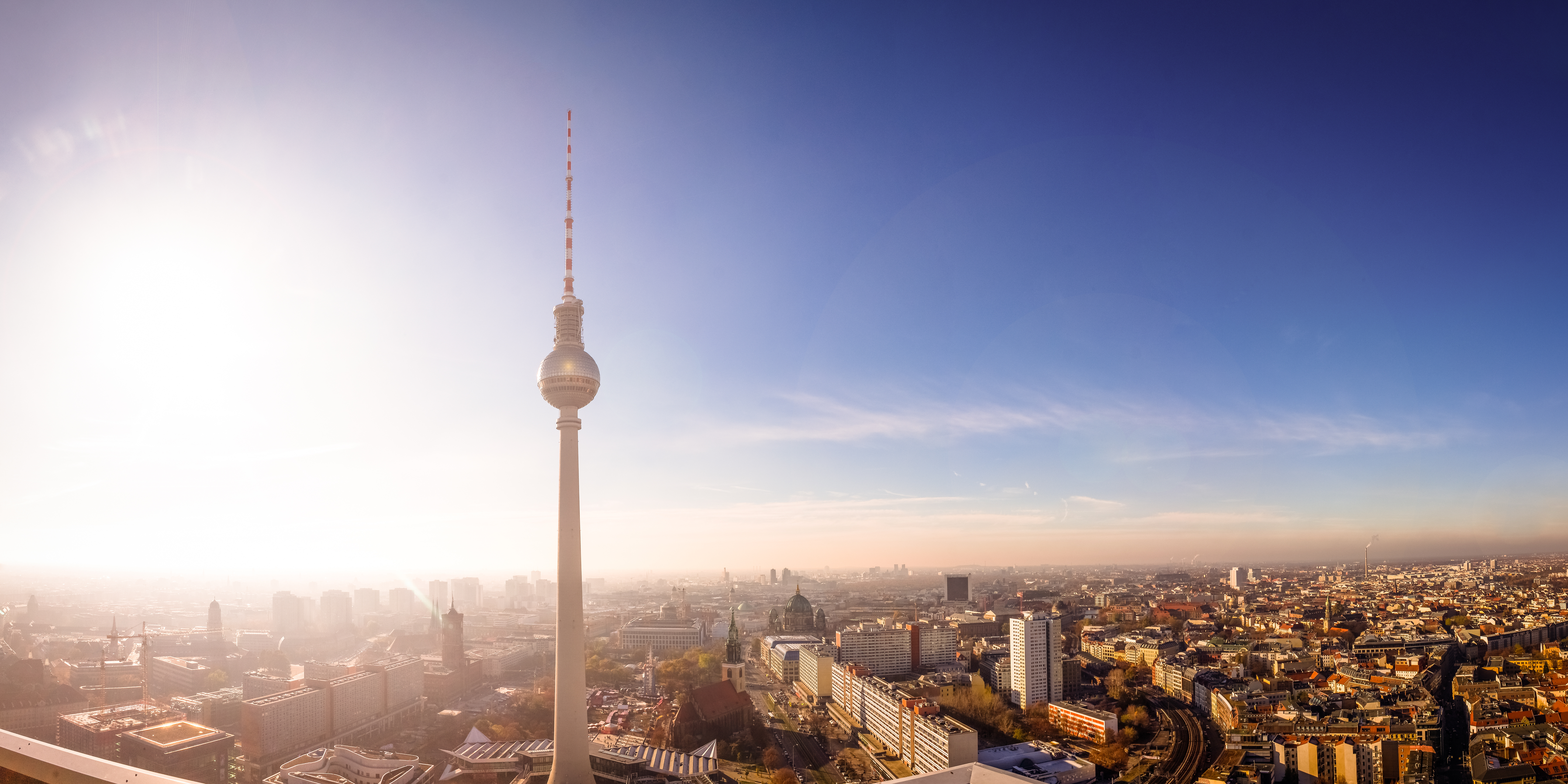 Über den Dächern von Berlin, Fernsehturm, Rotes Rathaus, Berliner Dom