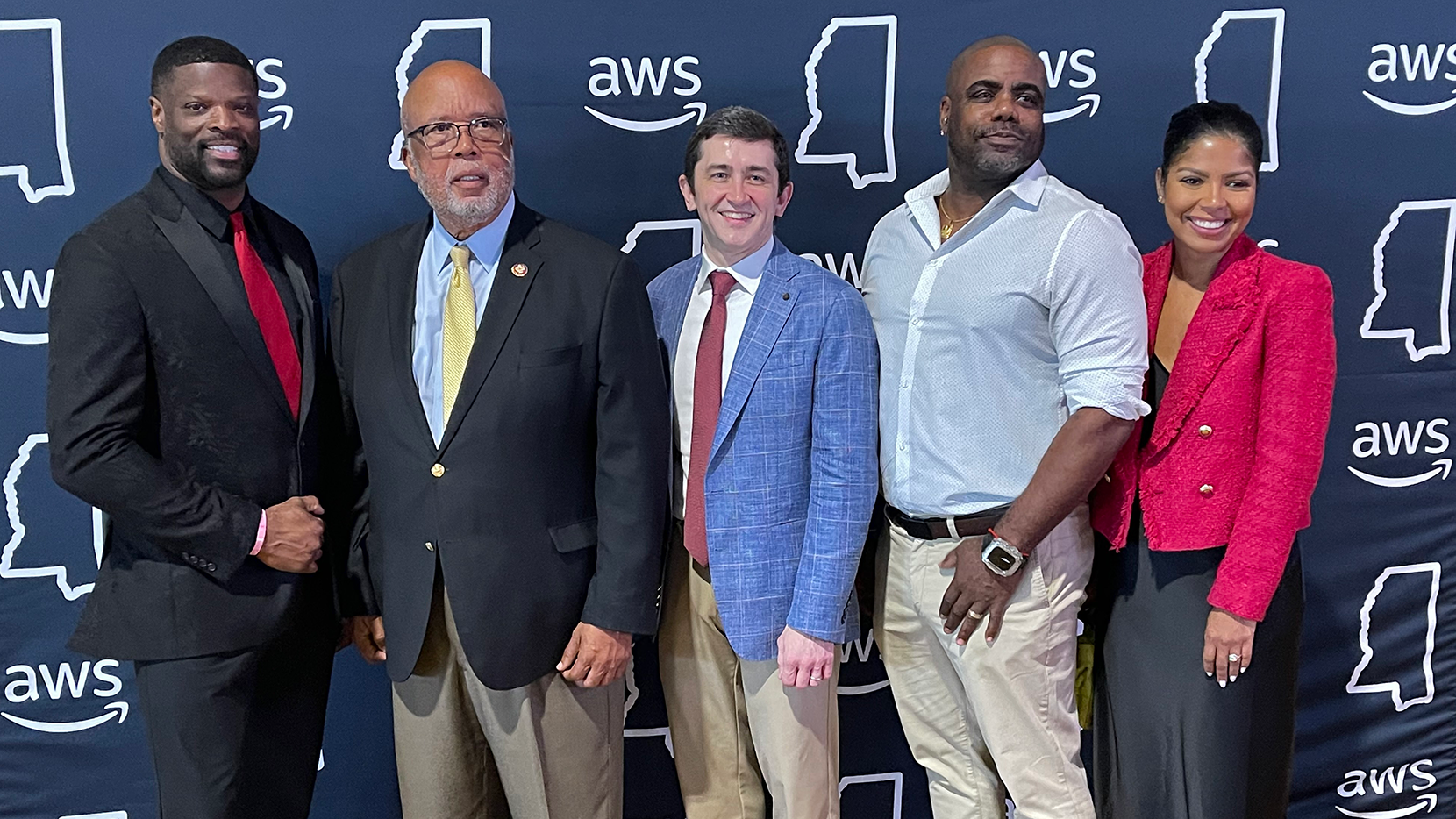 A photo of Kevin Heard, AWS data center tech specialist, U.S. representative Bennie Thompson, Kevin Miller, AWS vice president of global data centers, Duane Matthews, Mississippi data center cluster lead; and Olivia Igbokwe, AWS Federal Policy lead.