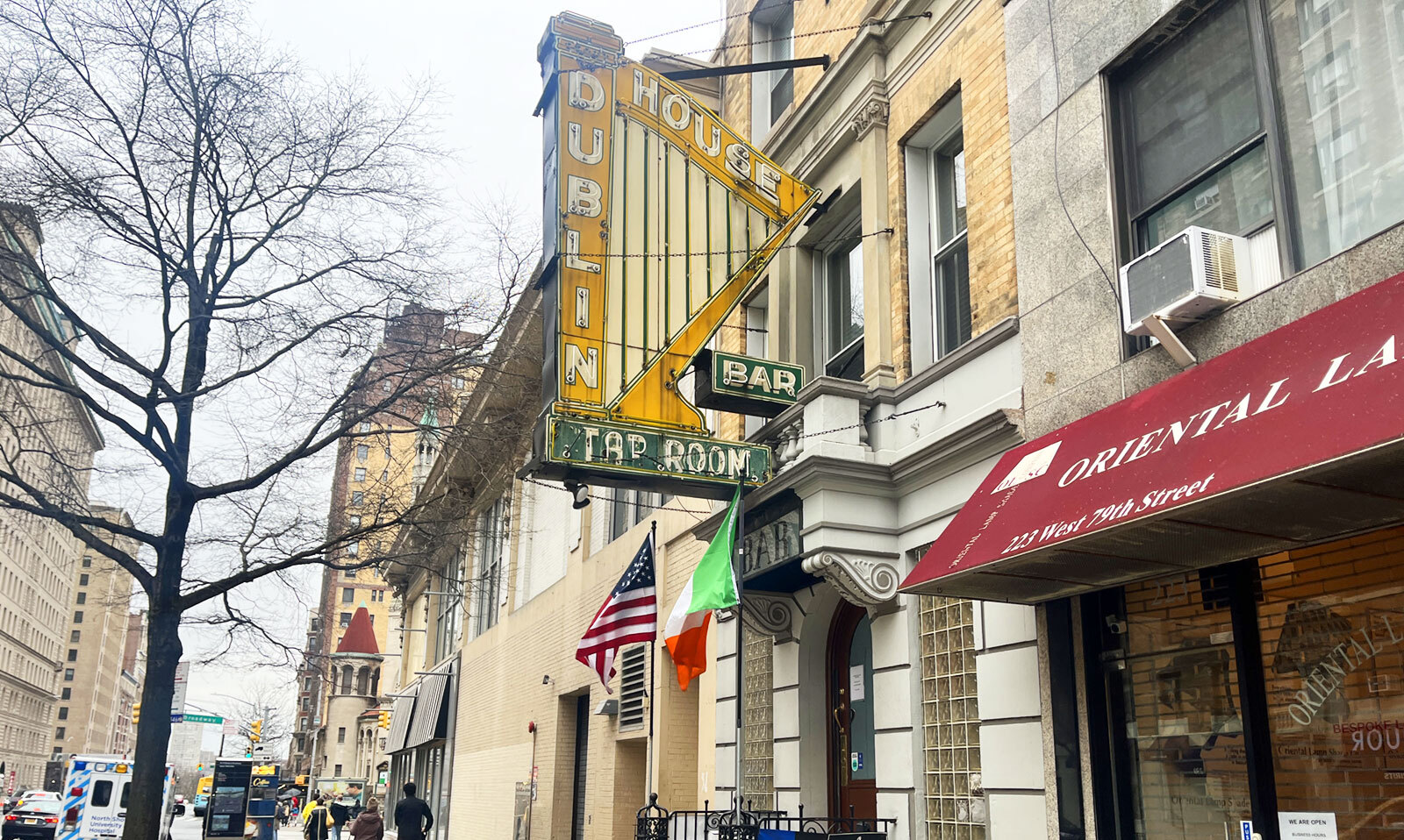 An image of the outside of the Dublin House bar featured in the marvelous mrs. maisel