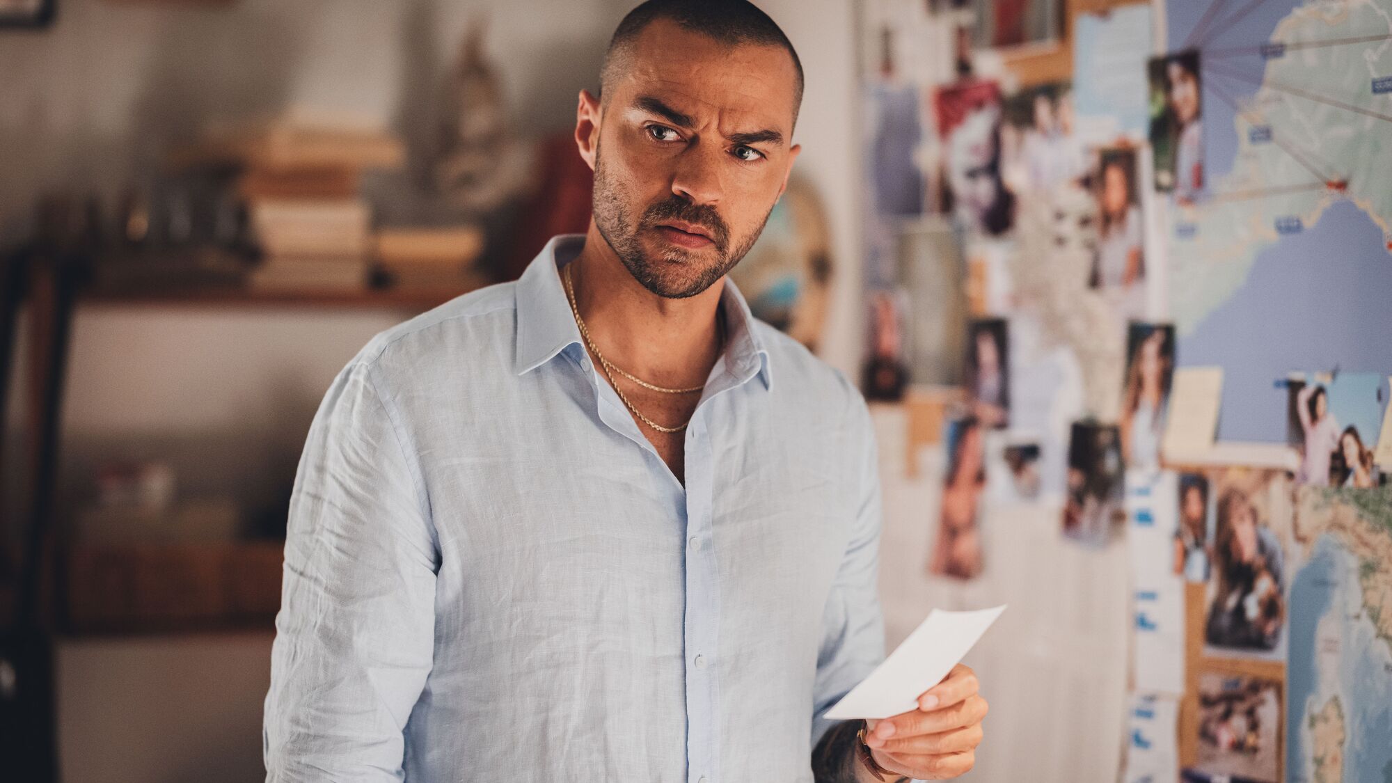 Jesse Williams in Hotel Costiera