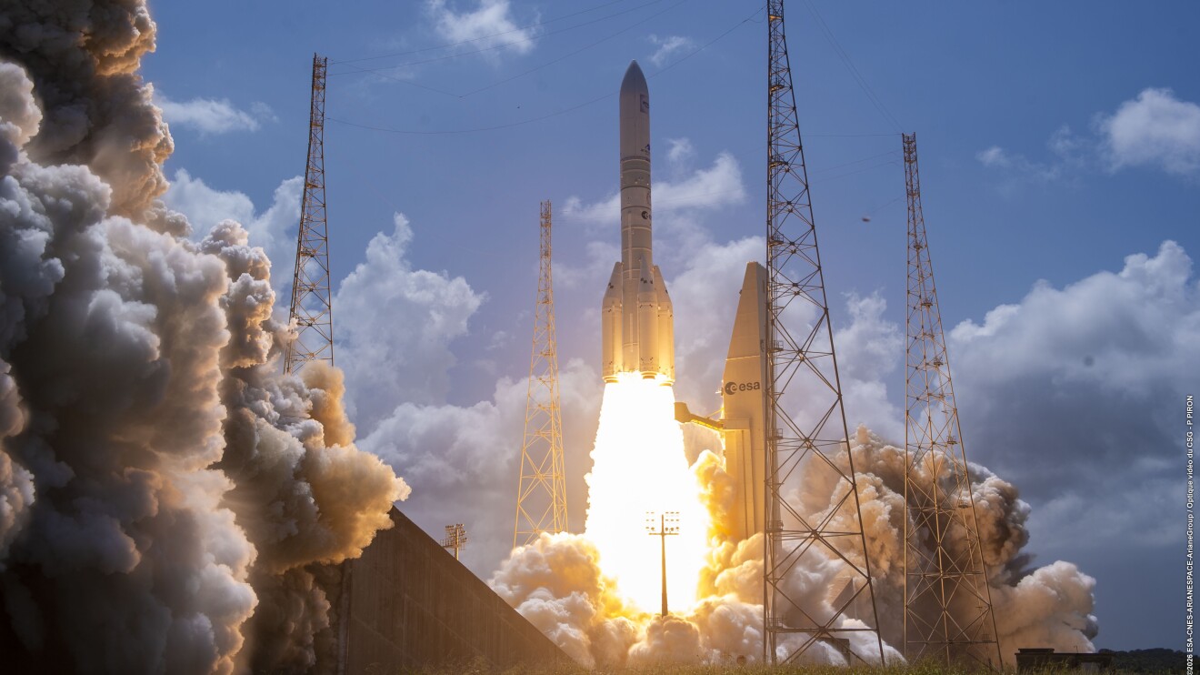 Amazonの低軌道衛星ネットワークAmazon Leo、初の大型ロケット打ち上げ