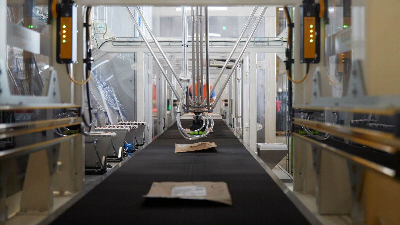 Inside the Universal Robotic Labeller