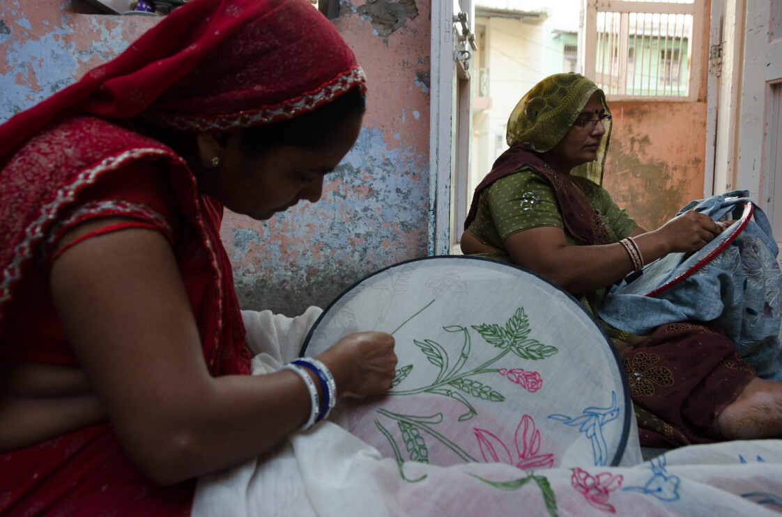 Amazon’s ‘Stand for Handmade’ initiative to help 10 lakh weavers, artisans and women entrepreneurs in India