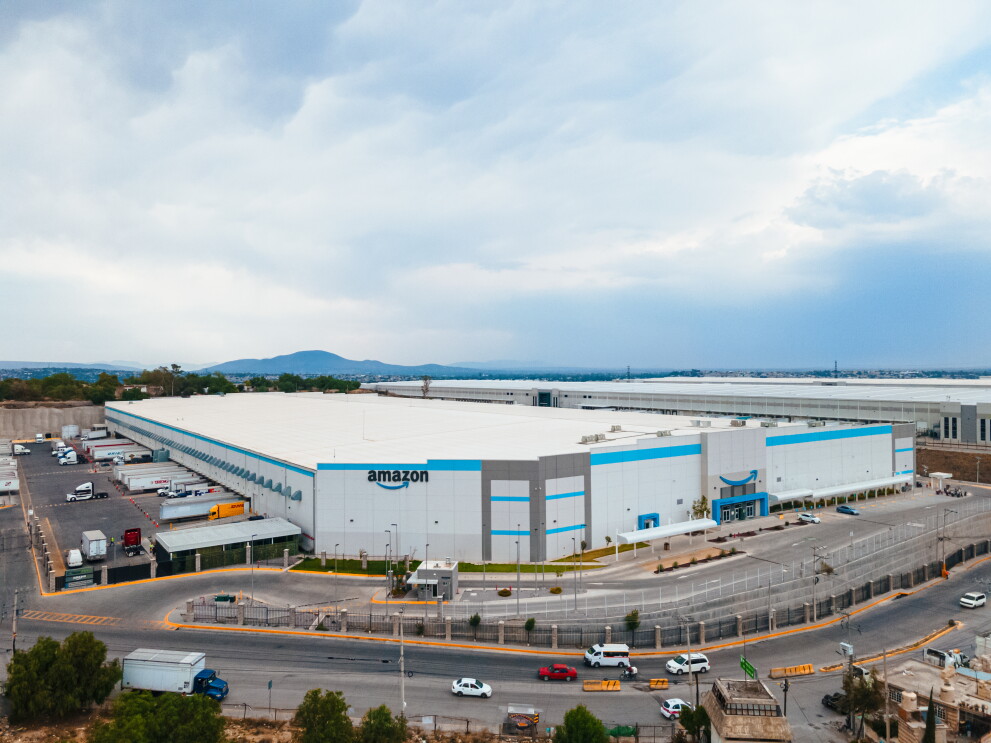 Deliveries Around the World México: centro logístico de Amazon.