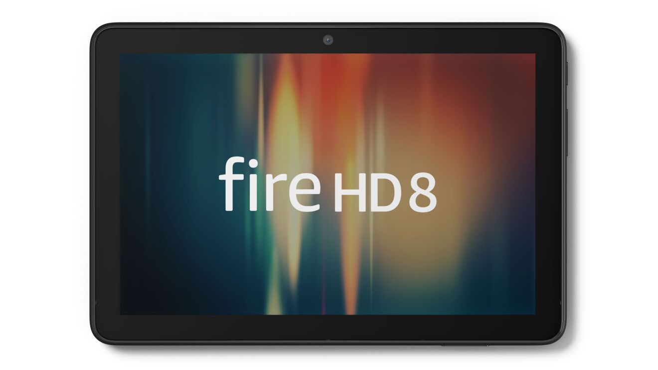 黒いタブレットのスクリーンには虹色の背景をして「fire HD 8」と表示されている。