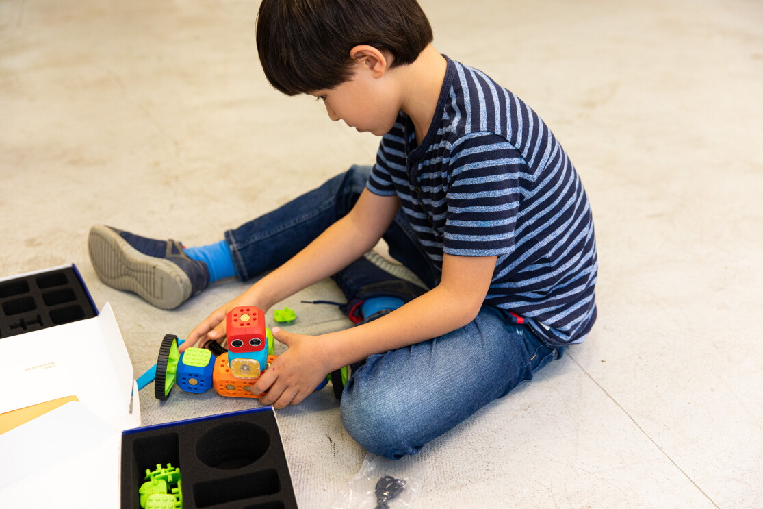 Mit Robo Wunderkind lernen Kinder spielerisch, wie man programmiert