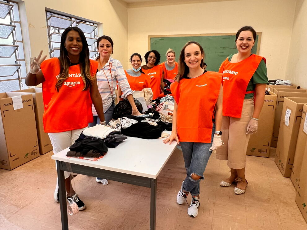 The Amazon DRbA team and volunteers assist communities impacted by the Brazil flooding.