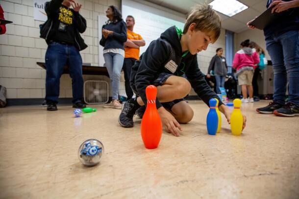 Cleveland, Ohio STEM workshop at Amazon fulfillment center