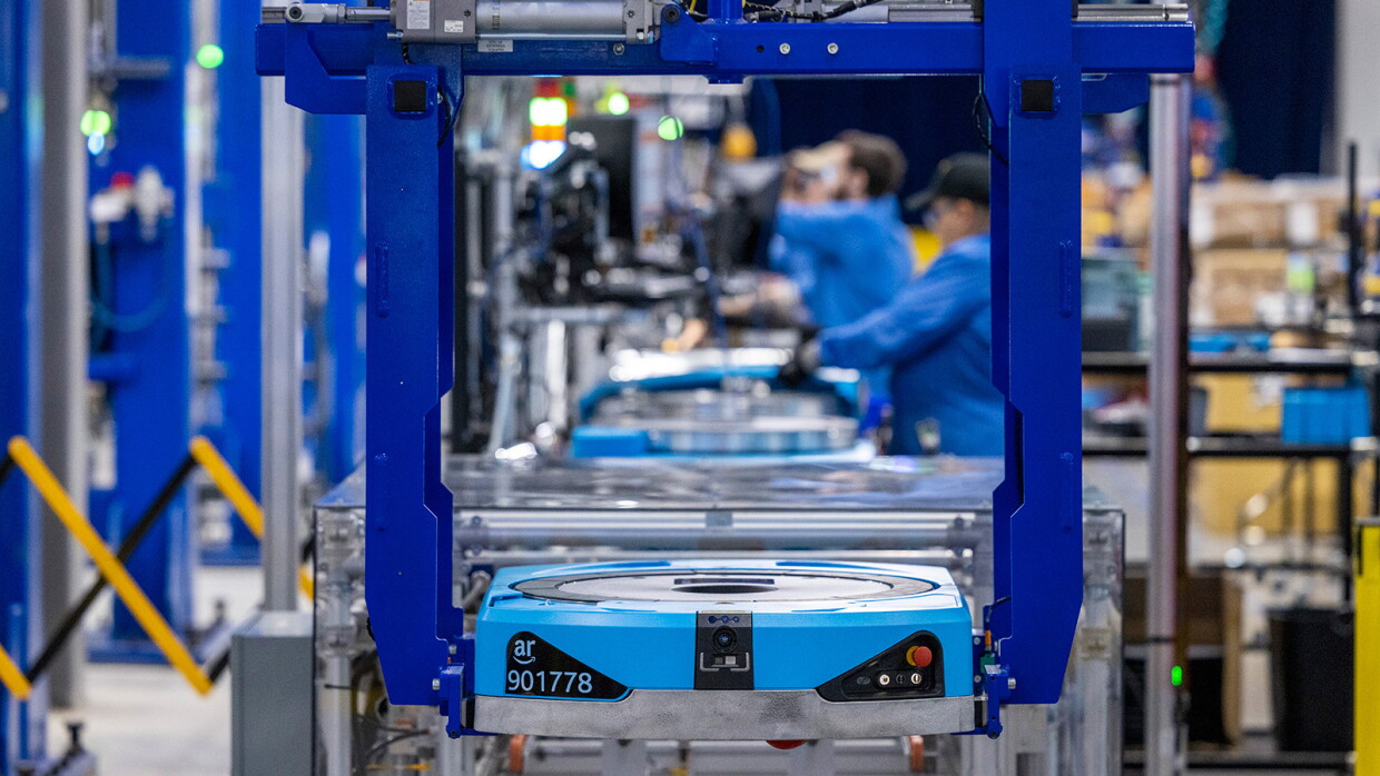 Amazon Engineering Lab Amazon Robotics Facility Photo Tour: See How Robots Are Made