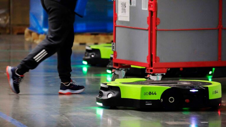 Meet the 8 Amazon robots that help pack and deliver your orders