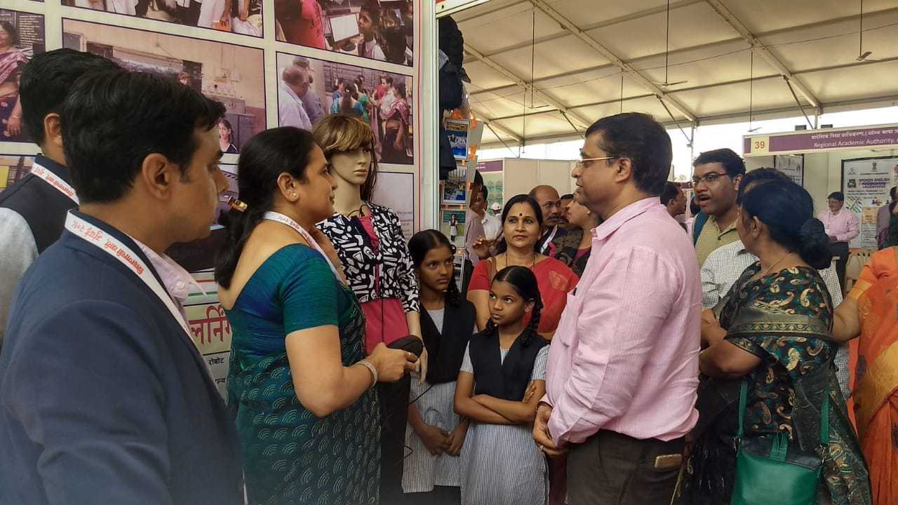 Puja with the BMC Deputy Commissioner Mr Milind Sawant at the Shikshanwari Exhibition Government Program. 
