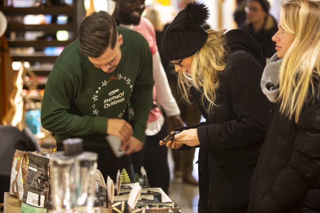 Amazon Pop-up Store Berlin #HomeofChristmas