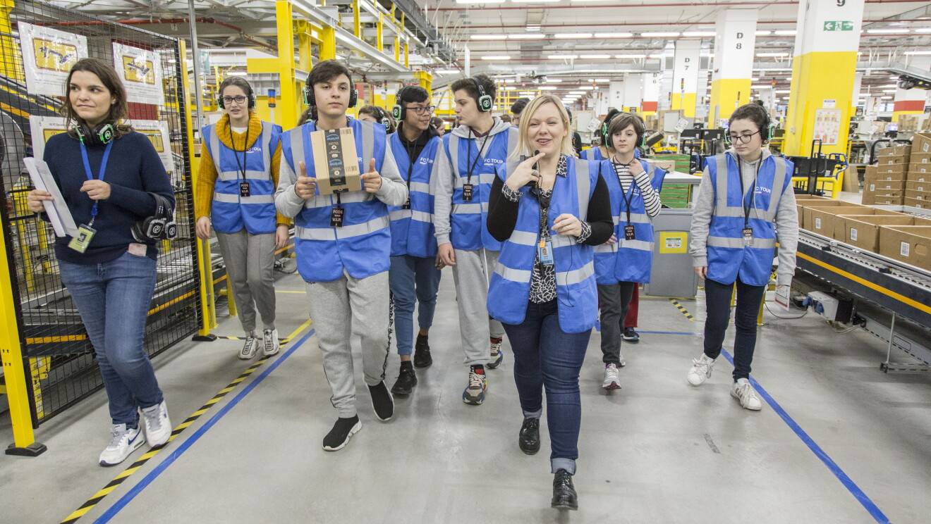 Iscriviti a un tour e vieni a scoprire i nostri centri logistici