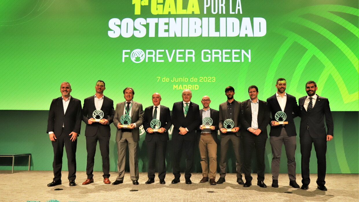Forever Green Gala - Real Betis - TCP 01. Awarded companies, group photo. 