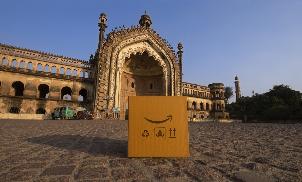 Journey of the Amazon box across iconic Indian locations