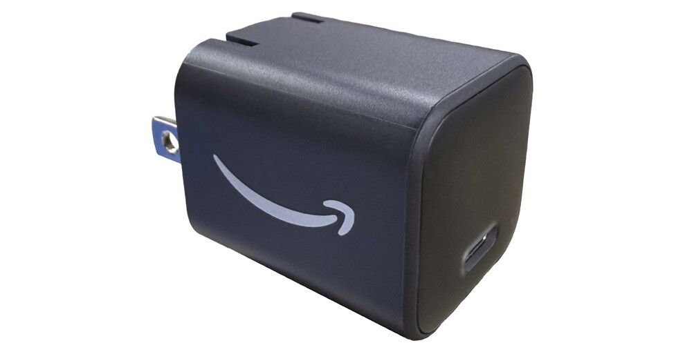 黒いUSB-C用の電源アダプター