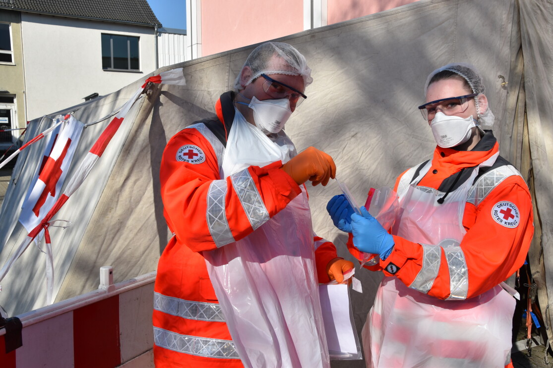 Zwei Personen, DRK, Test