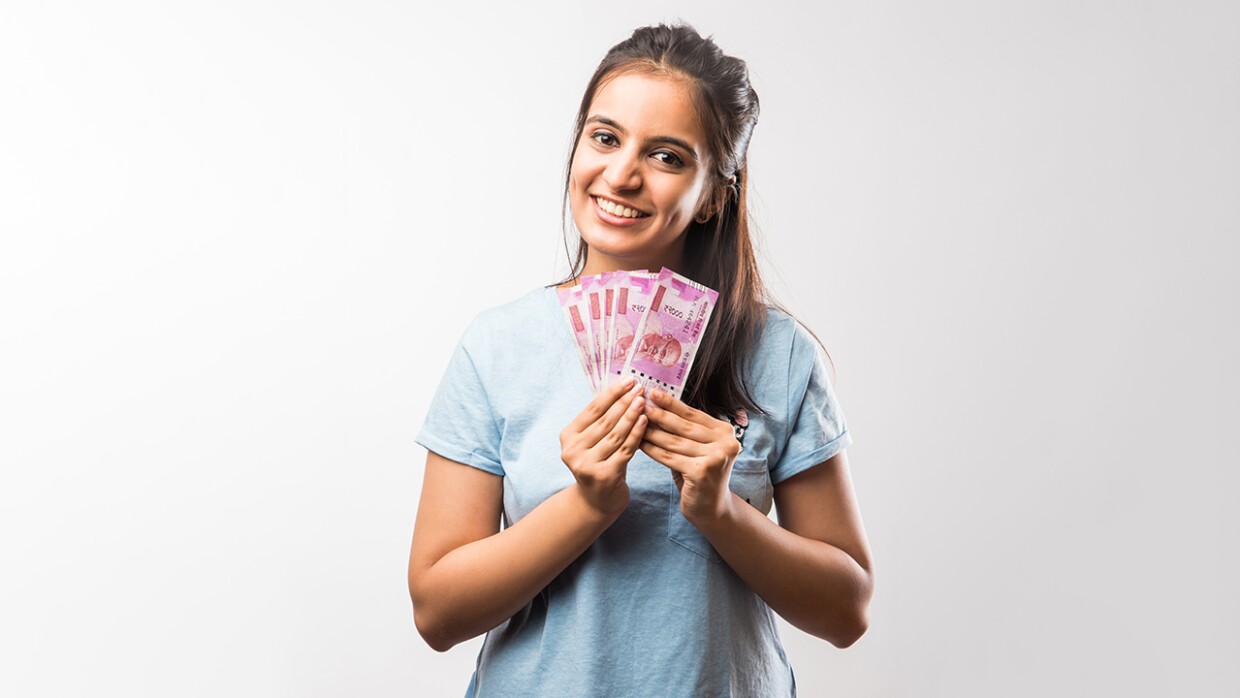 If you’re struggling with using ₹2,000 notes, you can simply deposit them to your Amazon Pay Balance