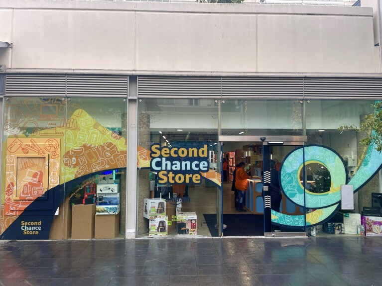 Colourful Amazon Second Chance storefront 