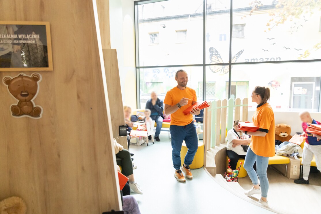 Wolontariusze Amazon w Instytucie_Onkologii.jpg