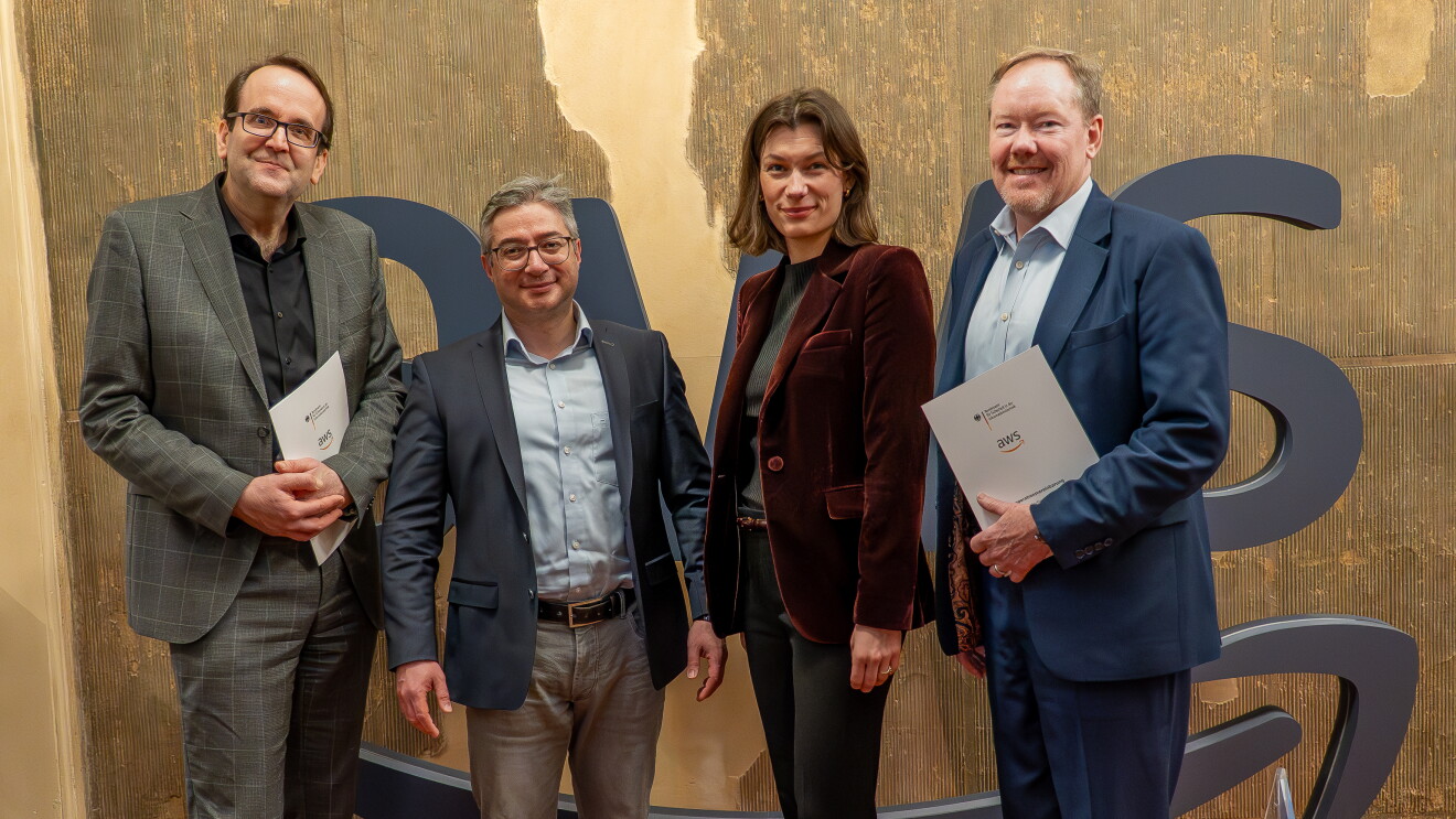 Unterzeichnung einer Veranstaltung des BSI und der AWS