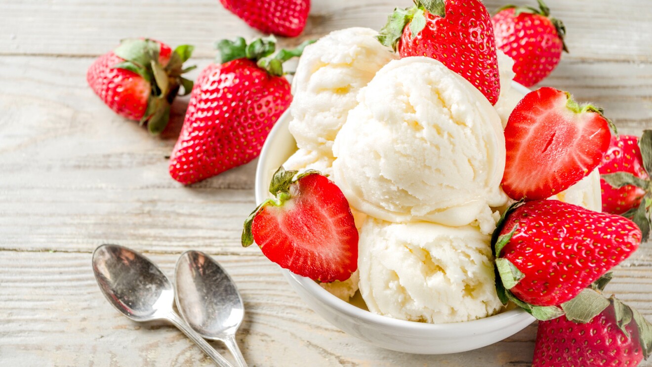 Prime Day 2023 live blog best deals: two spoons next to a bowl filled with strawberries and vanilla ice cream.