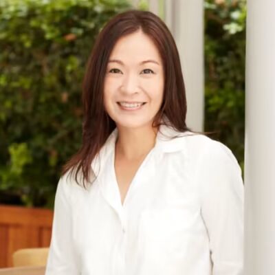 A profile photo of Singapore writer Annette Tan.