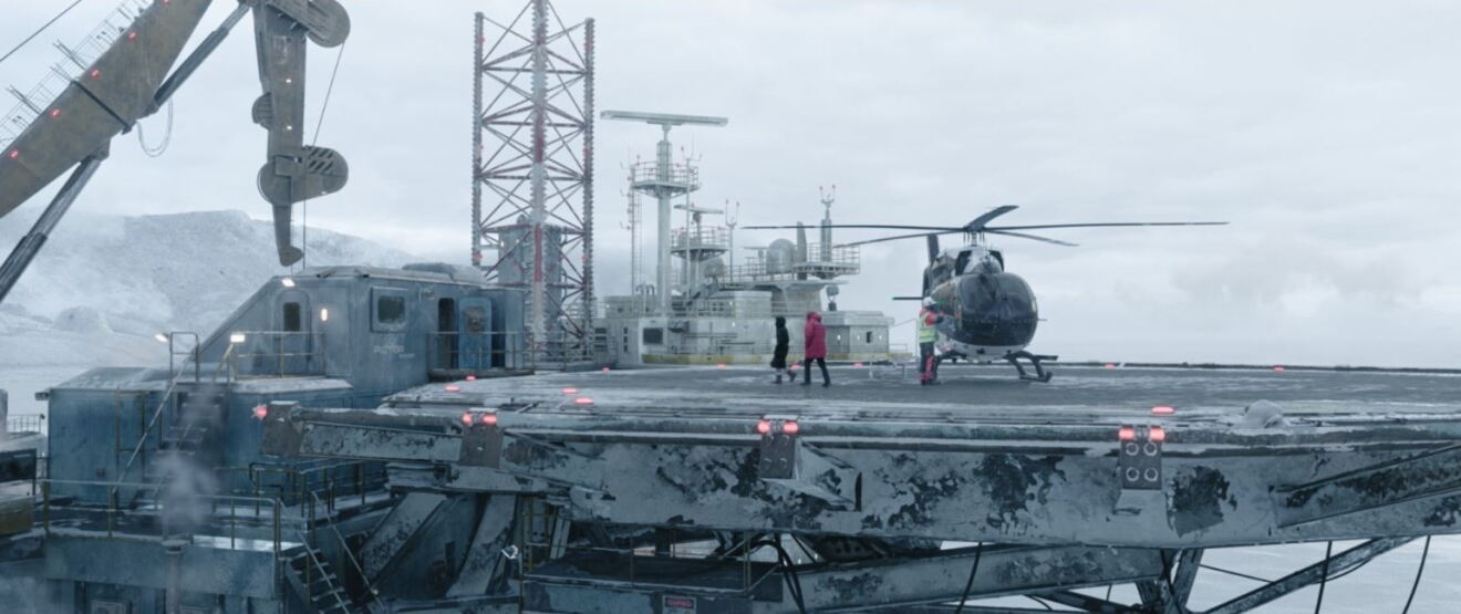 Helicopter on a helipad in the middle of the arctic in The Rig season 2