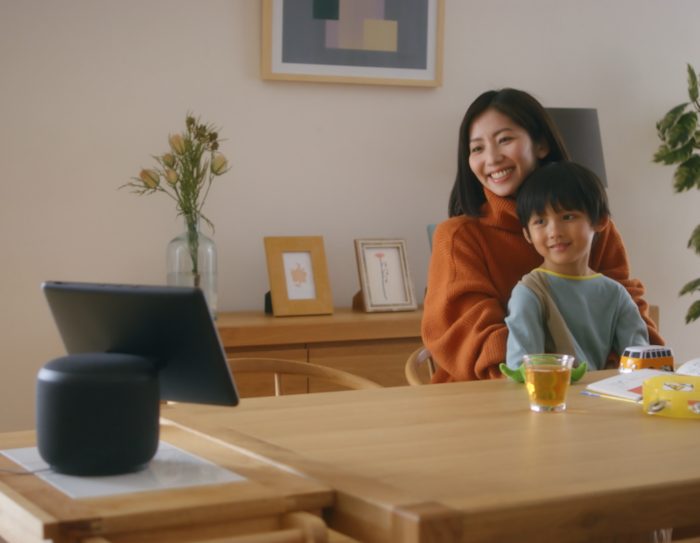 おうち時間の家族の過ごし方 Echo Show 10で楽しむカラオケやクイズ大会
