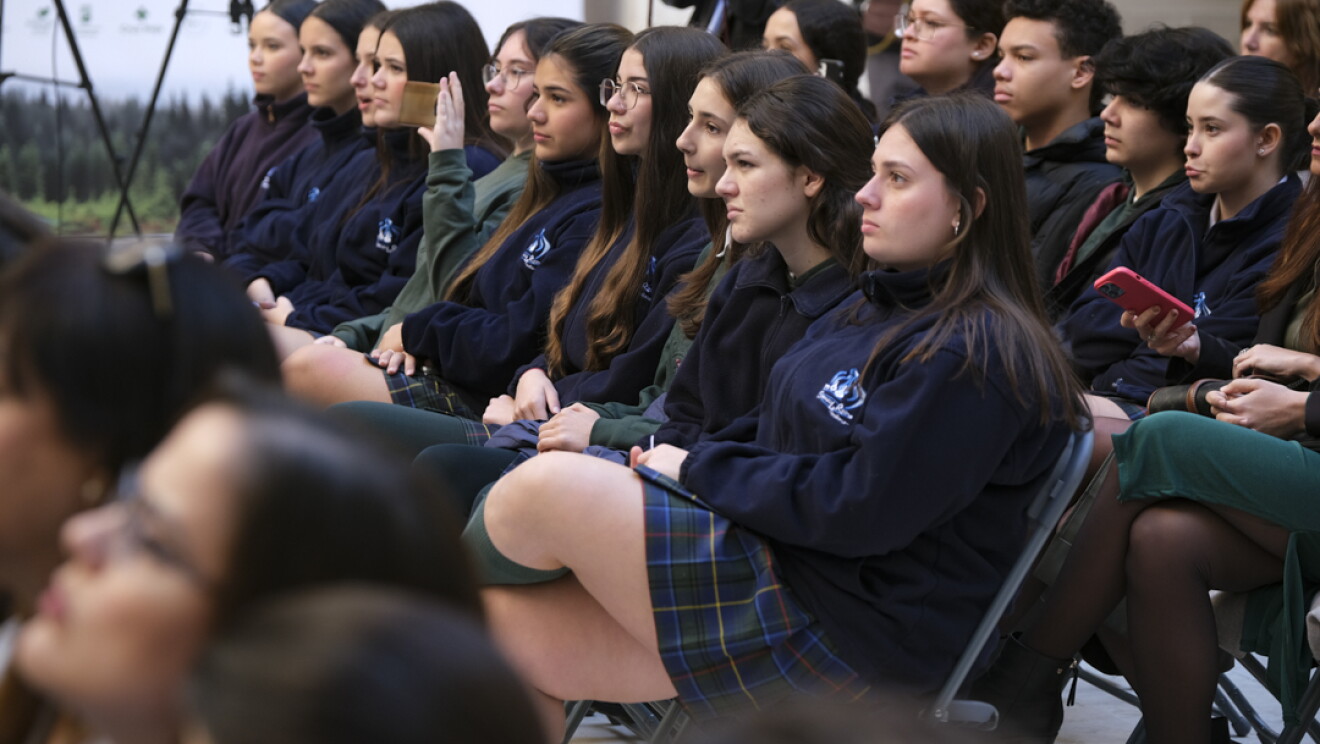 Alumnos en evento Cascos Verdes 1
