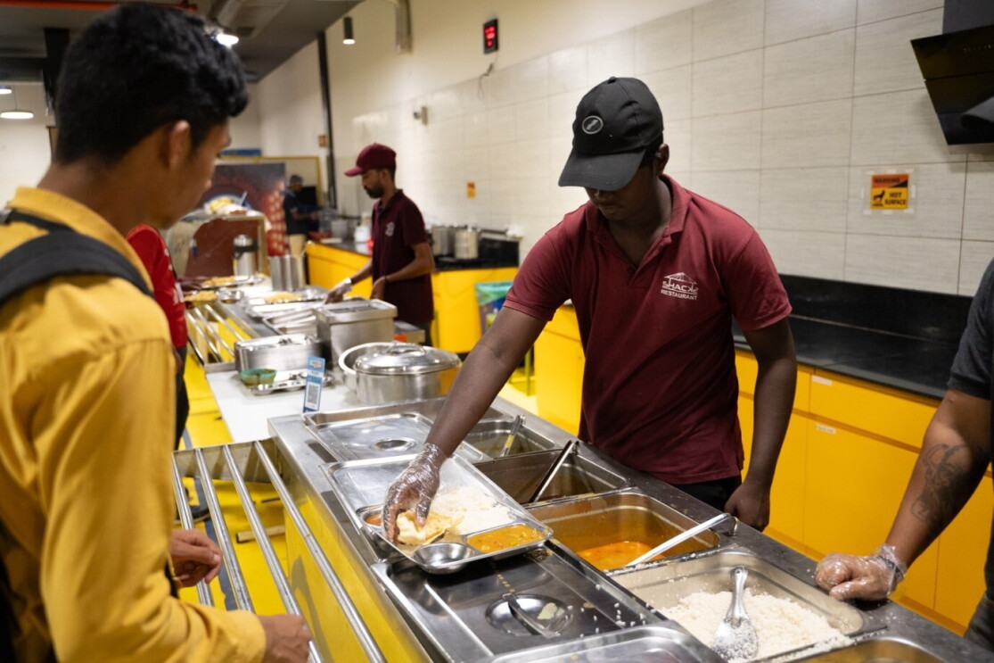 Inside one of Amazon's Largest Fulfillment Center in India