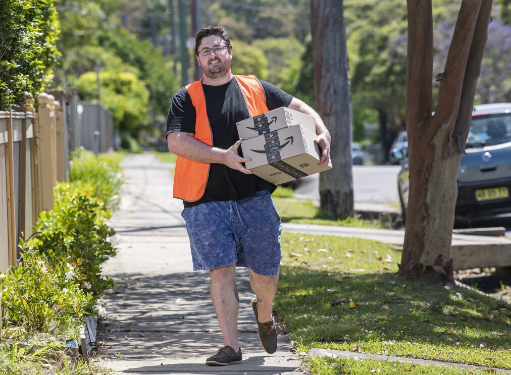 Amazon Flex Delivery Partner, Mark delivering parcels