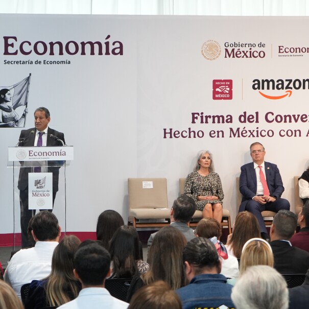 Firma Convenio Hecho en México