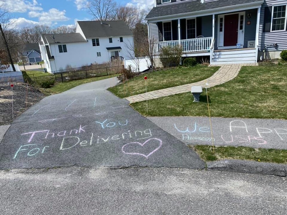 A customer note of thanks to Amazon delivery drivers