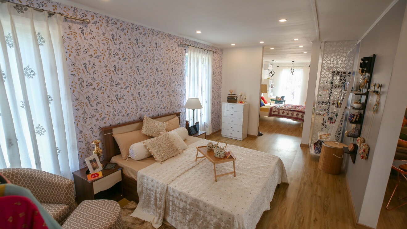 Master bedroom house on wheels