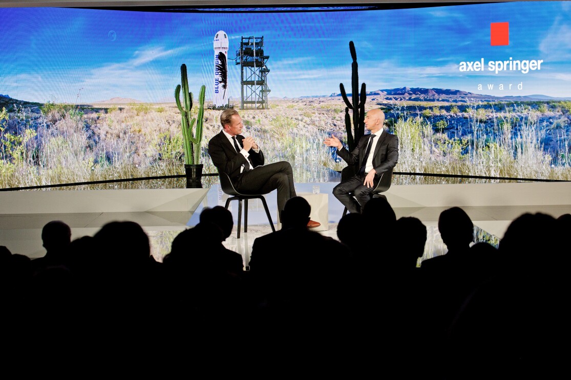 Jeff Bezos erhält den Axel Springer Award für Innovation