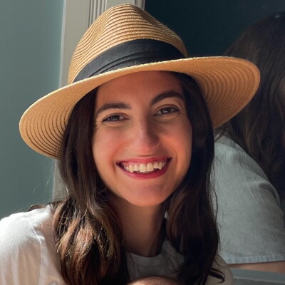 A profile photo of freelance writer Alyson Rogg