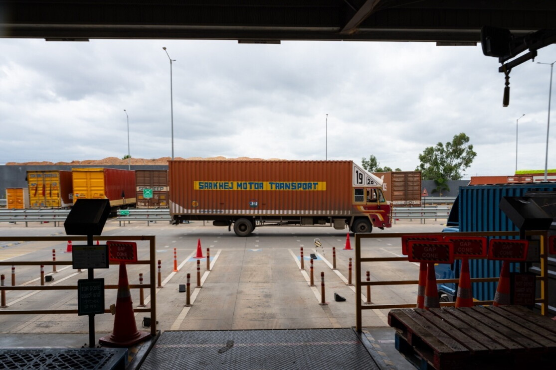 Inside one of Amazon's Largest Fulfillment Center in India