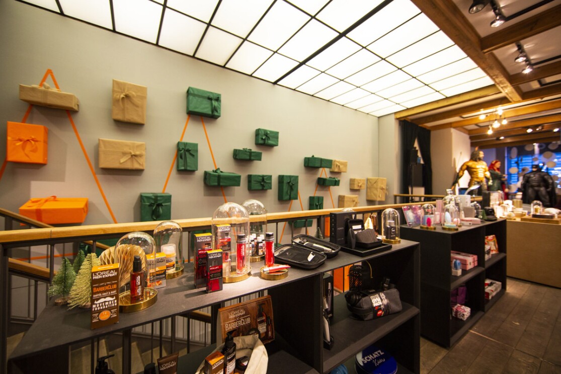 Amazon Pop up Store #HomeOfChristmas