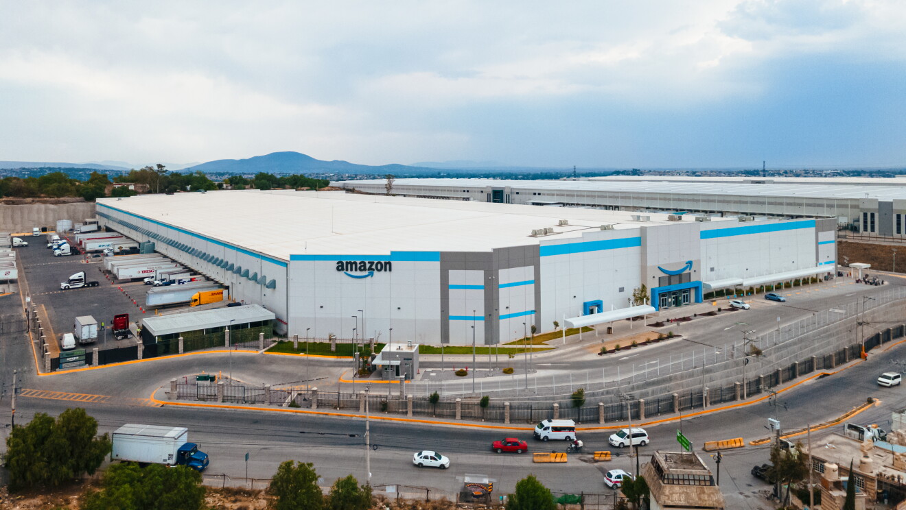 Deliveries Around the World México: centro logístico de Amazon.