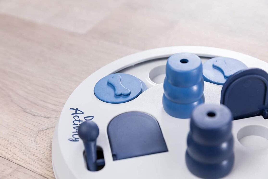 Haustierprodukte um die Wohnung sicher zu machen und das Haustier zu beschäftigen.