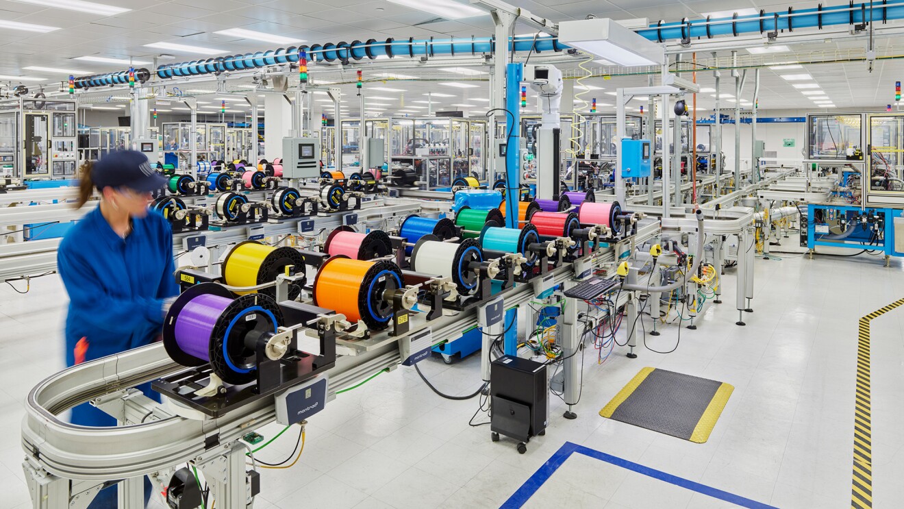 Amazon's multibillion-dollar deal with Corning creates 1,000 jobs in ...