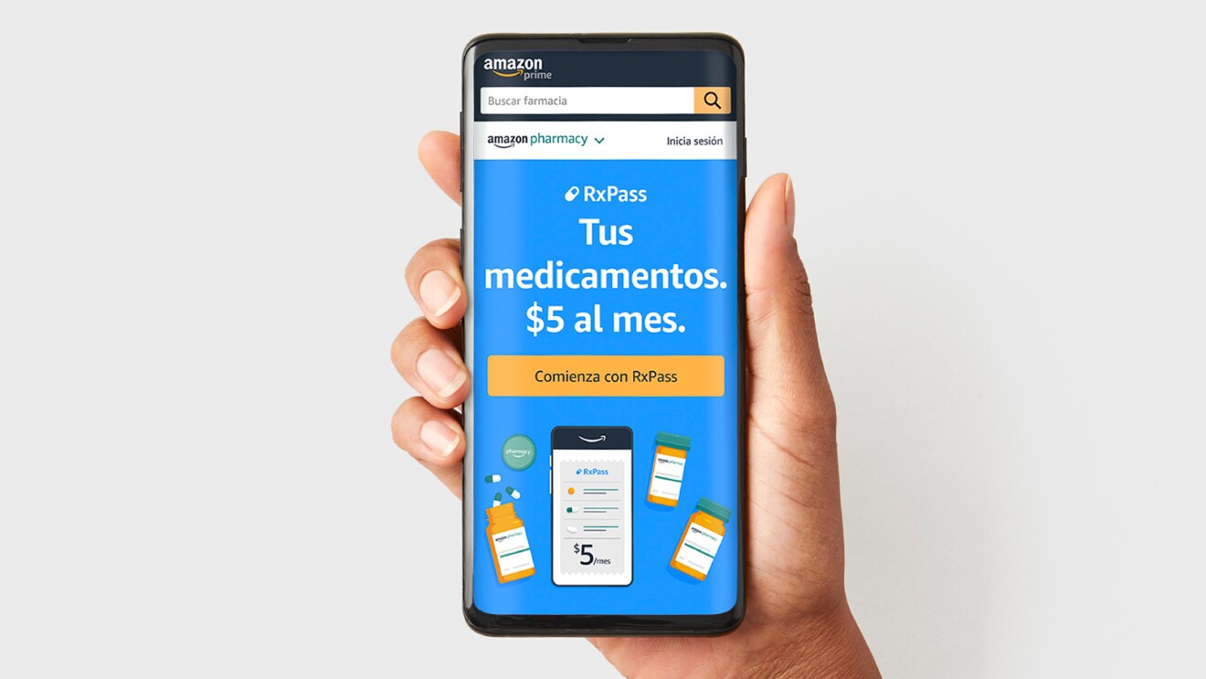 An image of a mobile phone showing the Rx pass storefront in Spanish. 