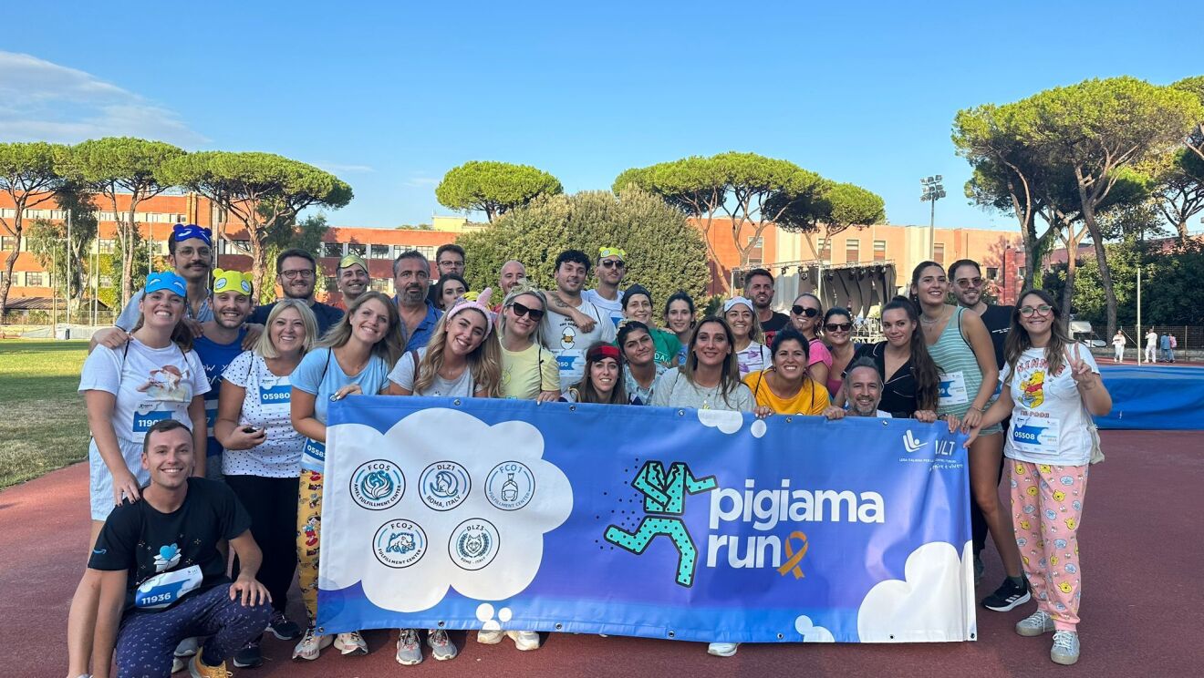 amazon employees doing the Pigiama Run for Goes Gold