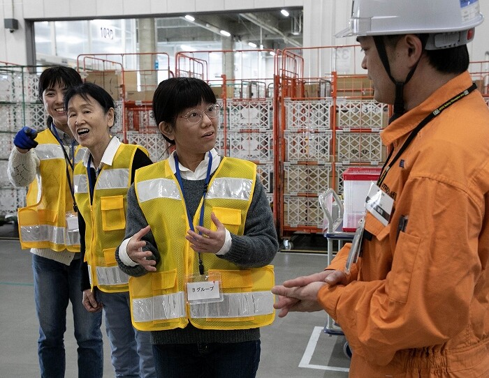 アマゾンフルフィルメントセンターを見学